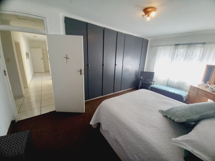 4 Bedroom Property for Sale in Roodia Free State